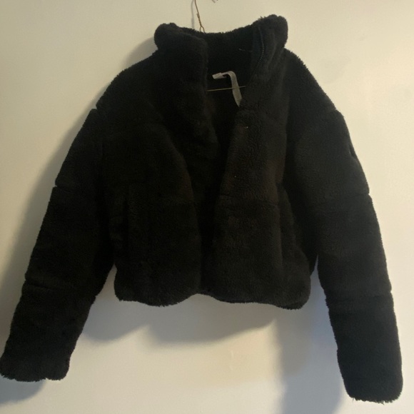 ALO Sherpa Snow Angel Puffer - Picture 4 of 6